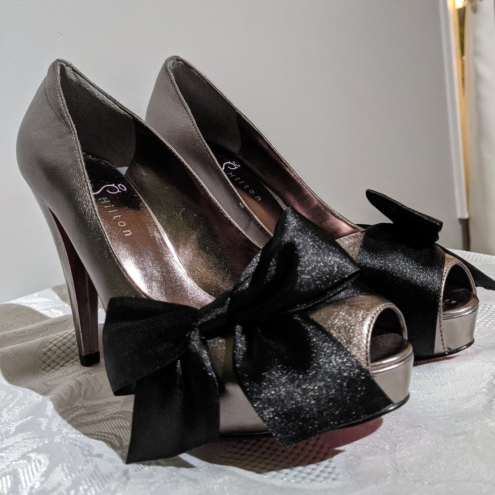 Size 8-Paris Hilton Destiny Platform heels w/ Black Bow & Peep toe